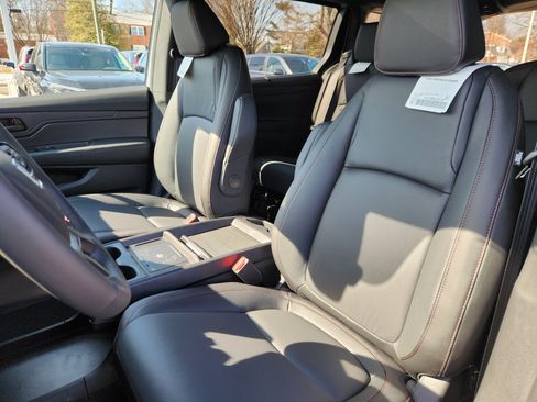 New 2026 Honda Odyssey Sport-L image 8