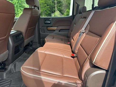 Used 2019 Chevrolet Silverado 2500 High Country w/ Duramax Plus Package AWD/4WD image 21