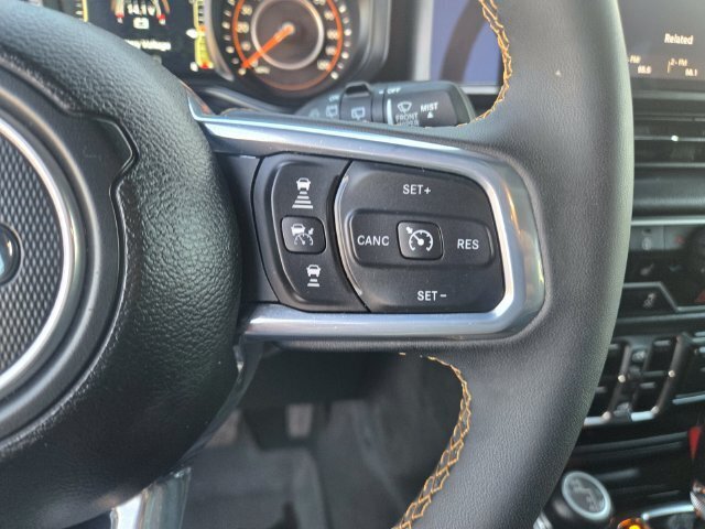 Used 2024 Jeep Wrangler Unlimited Sahara w/ Technology Group AWD/4WD image 21