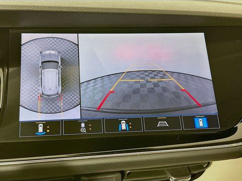 Used 2021 Buick Envision Avenir w/ Technology Package II image 19