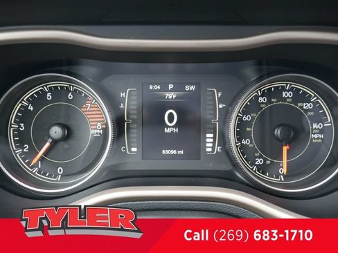 Used 2016 Jeep Cherokee Latitude FWD image 44