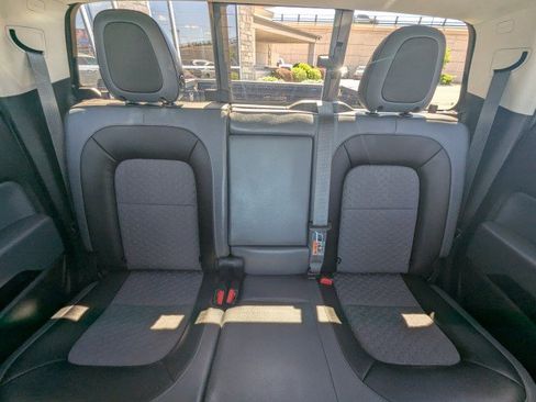 Used 2017 Chevrolet Colorado Z71 AWD/4WD image 22