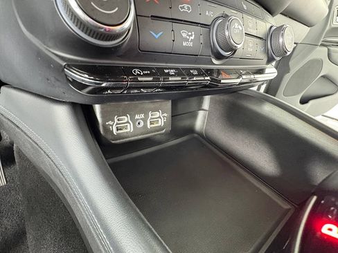 Used 2024 Dodge Durango SXT RWD image 24