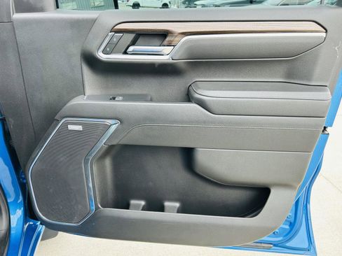 Used 2022 Chevrolet Silverado 1500 LT Trail Boss w/ LT Trail Boss Premium Package image 35