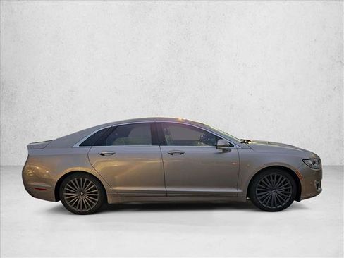 Used 2018 Lincoln MKZ Reserve w/ Technology Package FWD image 4