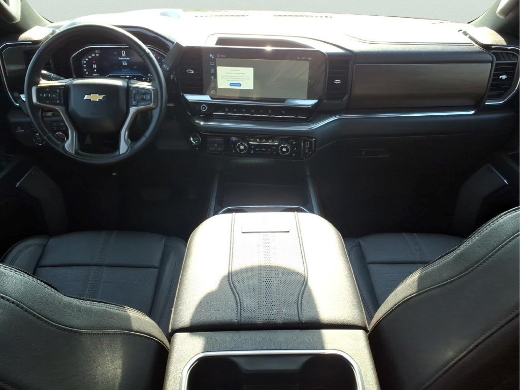Used 2024 Chevrolet Silverado 3500 High Country w/ High Country Premium Package AWD/4WD image 13
