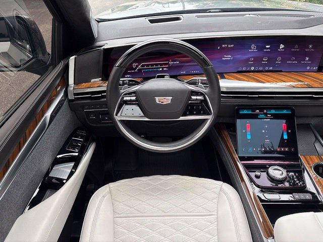 Certified 2025 Cadillac Escalade Sport Platinum w/ LPO, ONYX Package AWD/4WD image 21
