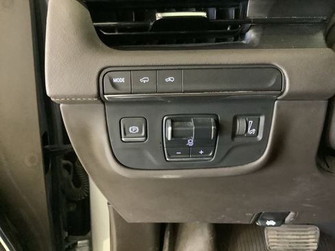 Used 2023 Cadillac Escalade ESV Premium Luxury w/ Performance Package RWD image 13
