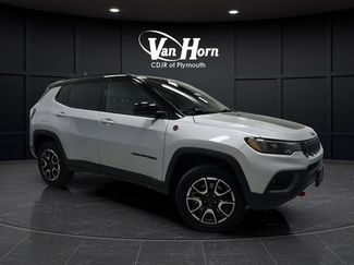 Used 2025 Jeep Compass Trailhawk w/ Trailhawk Elite Group video 1