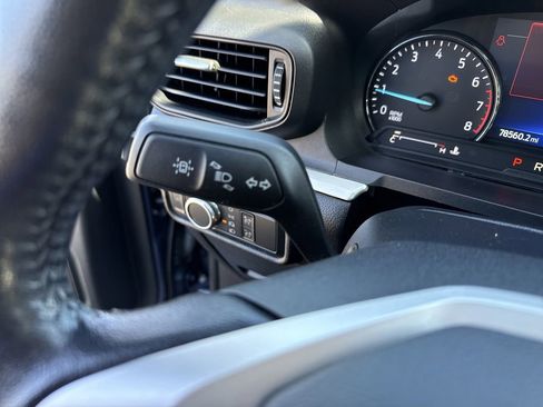 Used 2021 Ford Explorer XLT image 27