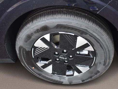 New 2026 Kia Carnival LXS image 12