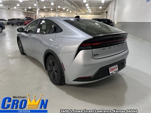 New 2026 Toyota Prius LE image 6