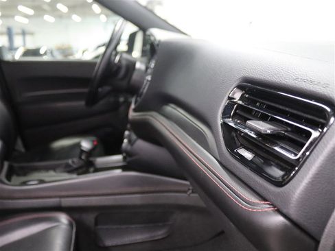 Used 2021 Dodge Durango R/T w/ Technology Group AWD/4WD image 32