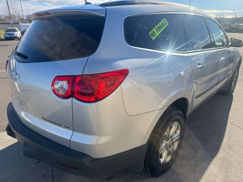 Used 2012 Chevrolet Traverse LS image 5