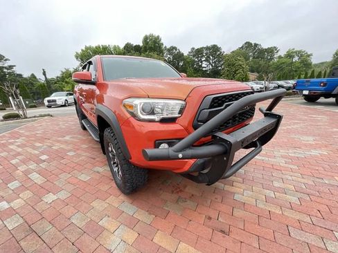Used 2016 Toyota Tacoma TRD Off-Road w/ Towing Package AWD/4WD image 38