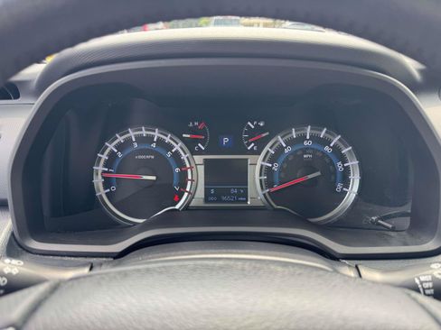 Used 2018 Toyota 4Runner SR5 Premium AWD/4WD image 23