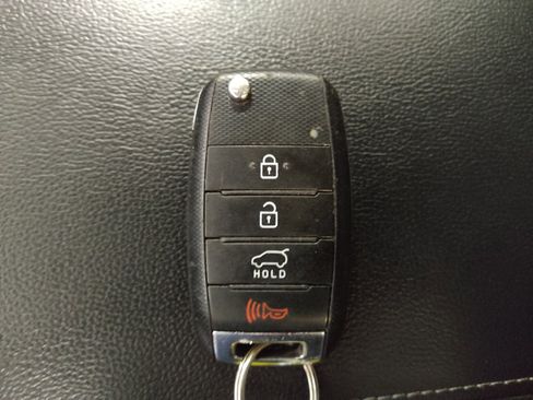 Used 2018 Kia Sorento AWD image 32