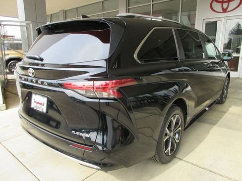 New 2026 Toyota Sienna Platinum AWD/4WD image 11