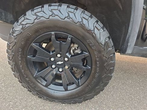 Used 2022 Chevrolet Colorado ZR2 w/ ZR2 Midnight Special Edition AWD/4WD image 10