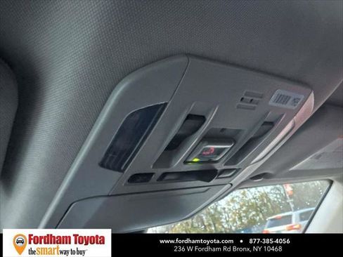 Certified 2021 Toyota Highlander XLE image 33