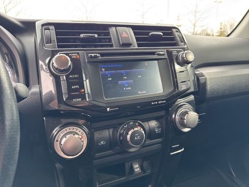 Used 2017 Toyota 4Runner TRD Off-Road Premium image 21