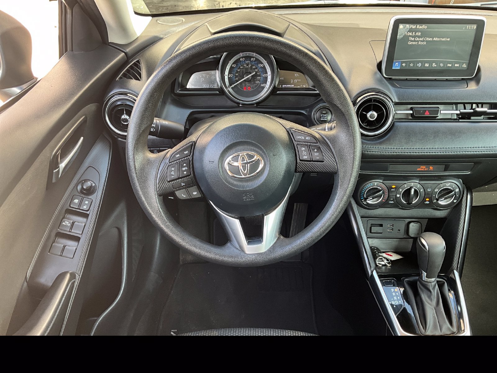 Used 2017 Toyota Yaris iA FWD image 14