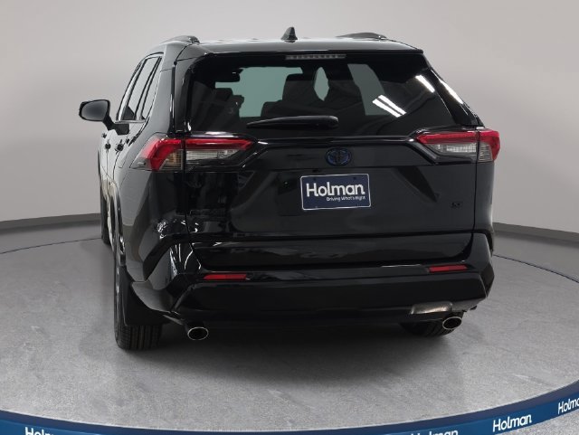 Used 2023 Toyota RAV4 SE w/ Weather & Moonroof Package AWD/4WD image 6