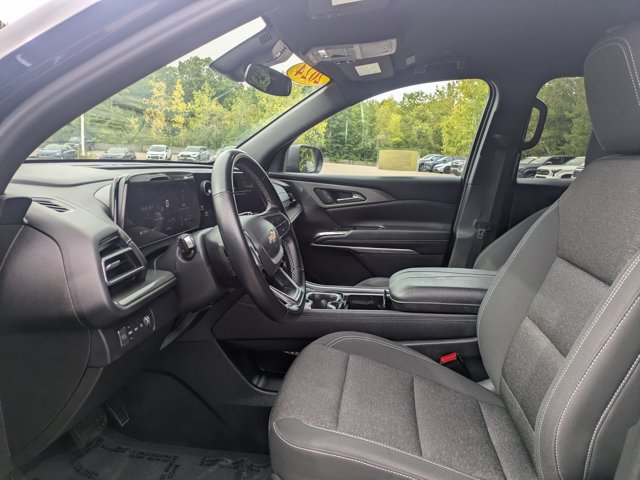 Used 2024 Chevrolet Traverse LT AWD/4WD image 14