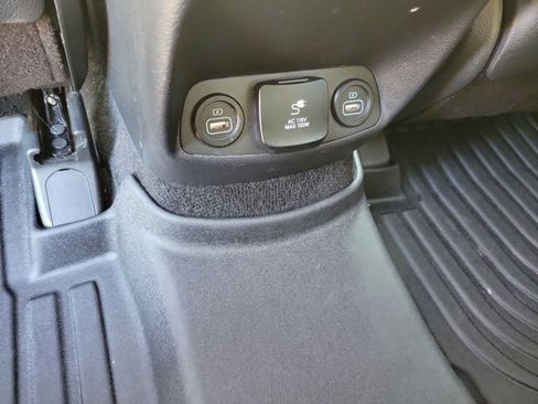 Used 2022 Hyundai Santa Fe Limited image 18