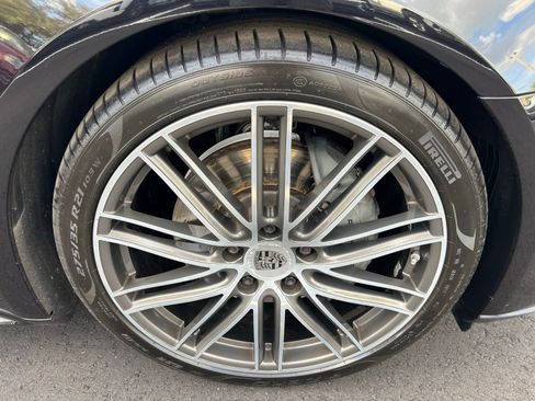 Used 2018 Porsche Panamera 4S image 14