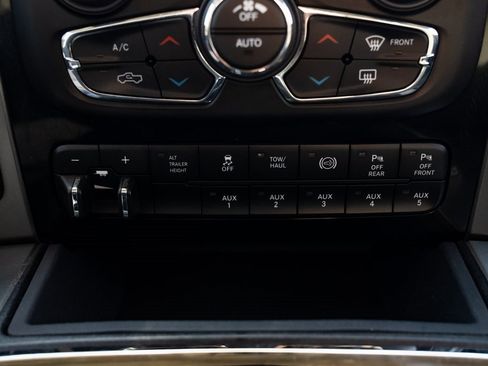 Used 2018 RAM 3500 Laramie w/ Sport Appearance Group image 16