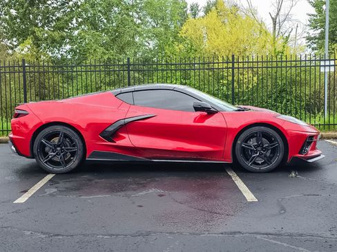 Used 2021 Chevrolet Corvette Stingray Coupe w/ Battery Protection Package image 2