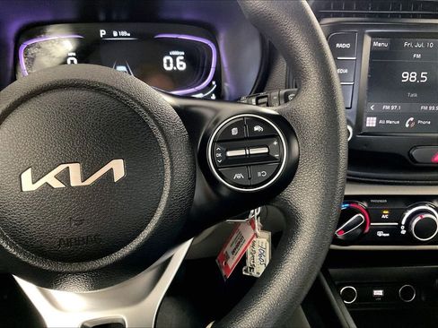 Used 2025 Kia Soul S FWD image 23