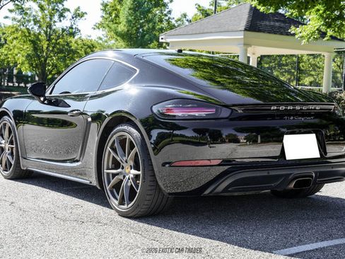Used 2017 Porsche 718 Cayman RWD image 4
