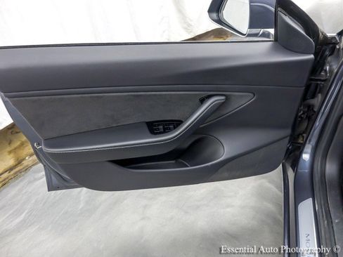Used 2019 Tesla Model 3 Standard Range Plus image 35