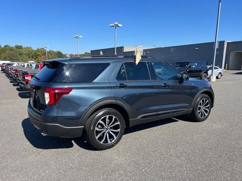 Certified 2022 Ford Explorer ST-Line image 5