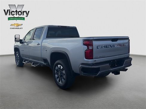 Used 2023 Chevrolet Silverado 2500 LT w/ Convenience Package image 4