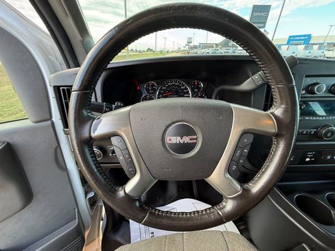 Used 2016 GMC Savana 2500 image 17