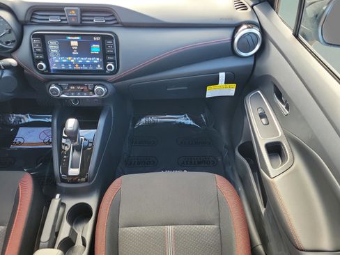 New 2025 Nissan Versa SR image 17