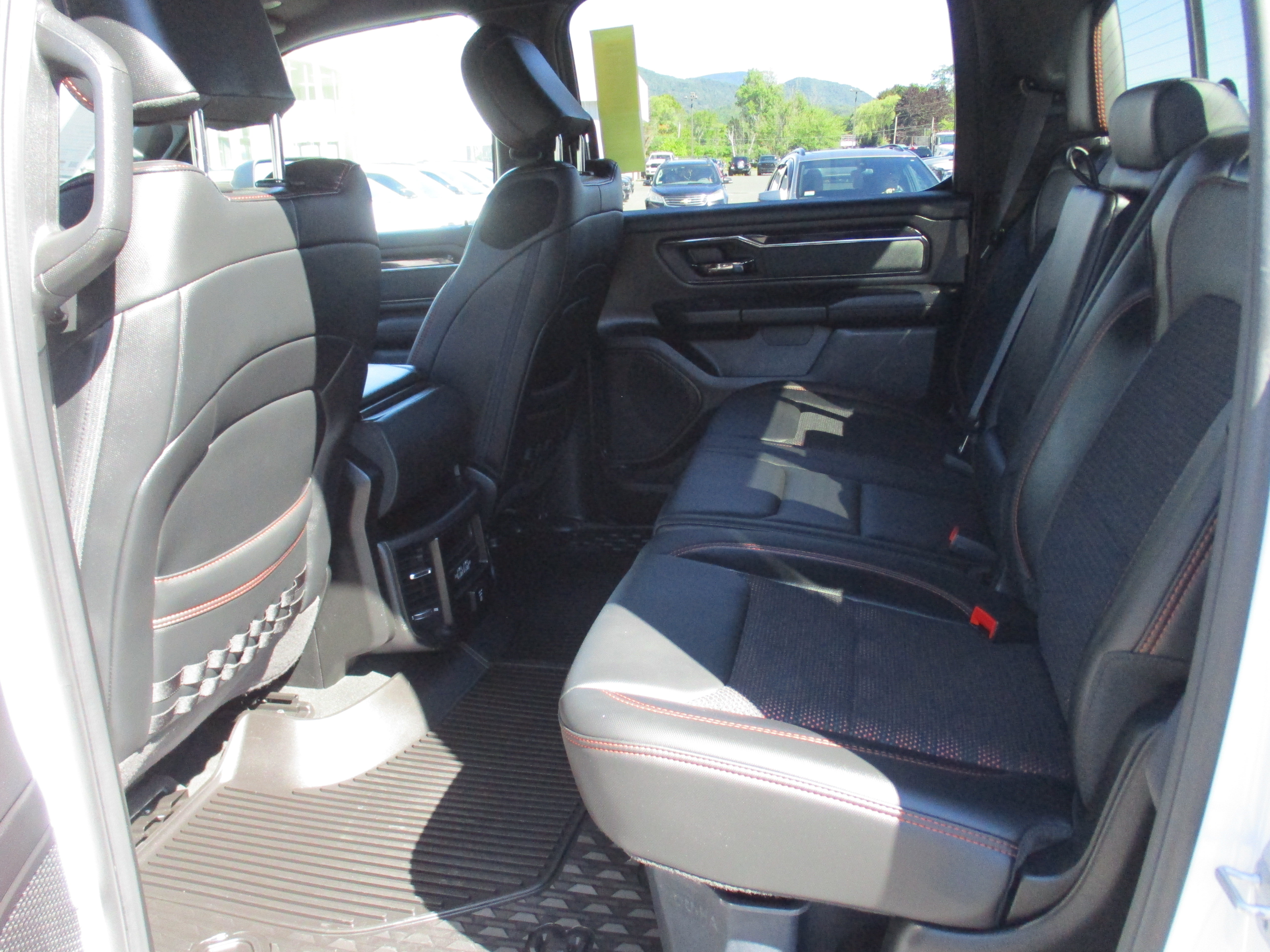 Used 2021 RAM 1500 Big Horn w/ Built-to-serve Edition AWD/4WD image 12