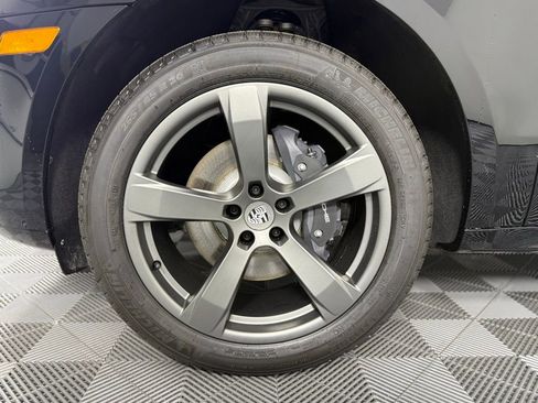 New 2026 Porsche Macan AWD/4WD image 15