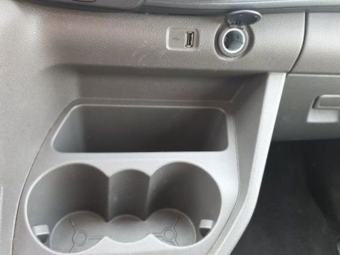 Used 2023 Ford Transit 350 XLT image 21