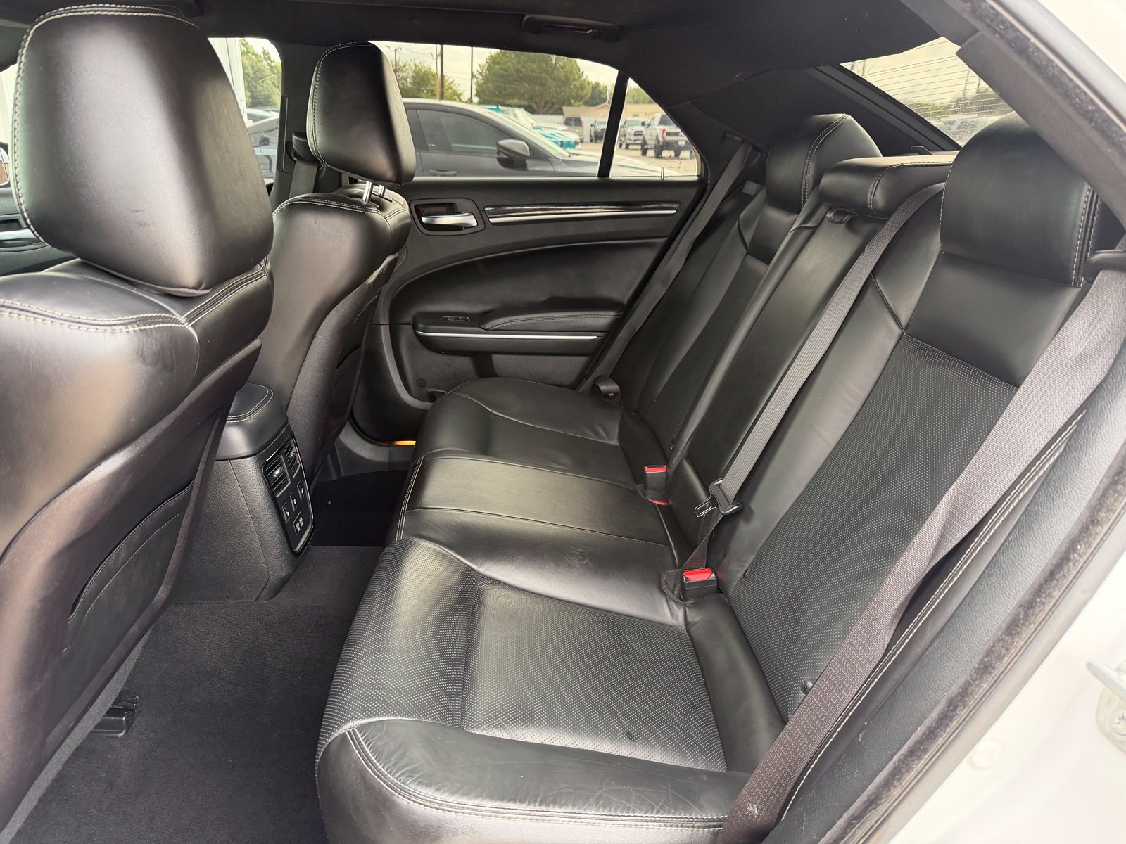 Used 2022 Chrysler 300 S w/ Comfort Group RWD image 32