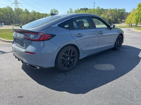 Used 2024 Honda Civic Sport Touring image 4