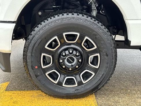 New 2026 Ford F350 Platinum w/ FX4 Off-Road Package image 6