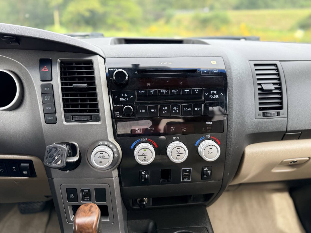 Used 2010 Toyota Tundra Limited RWD image 24