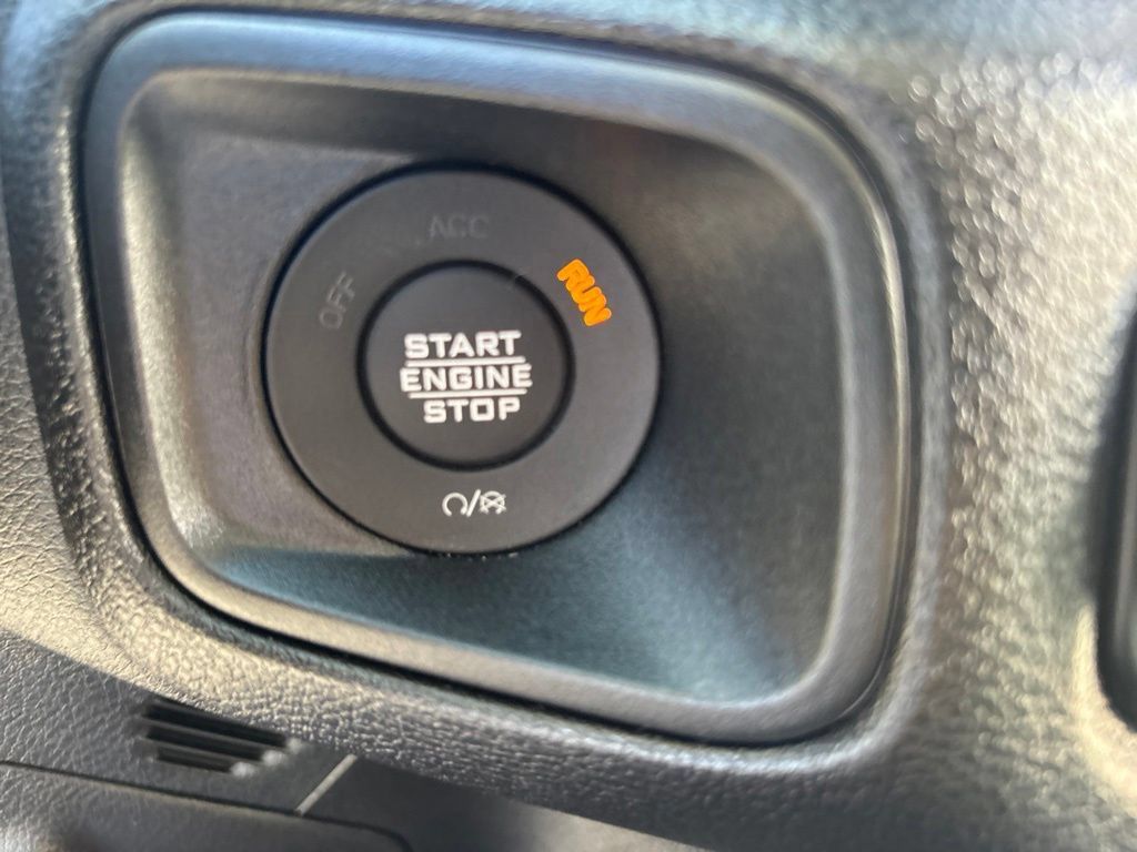 Used 2026 Jeep Wrangler Sport AWD/4WD image 19