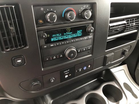 Used 2025 Chevrolet Express 2500 w/ Driver Convenience Package RWD image 26