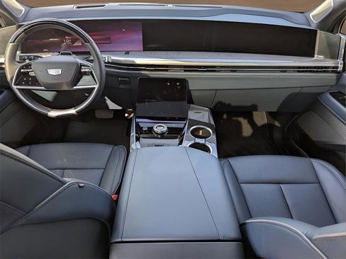 New 2025 Cadillac Escalade IQ Luxury 2 image 17