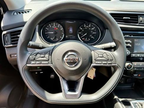 Used 2018 Nissan Rogue Sport S w/ S Appearance Package FWD image 28